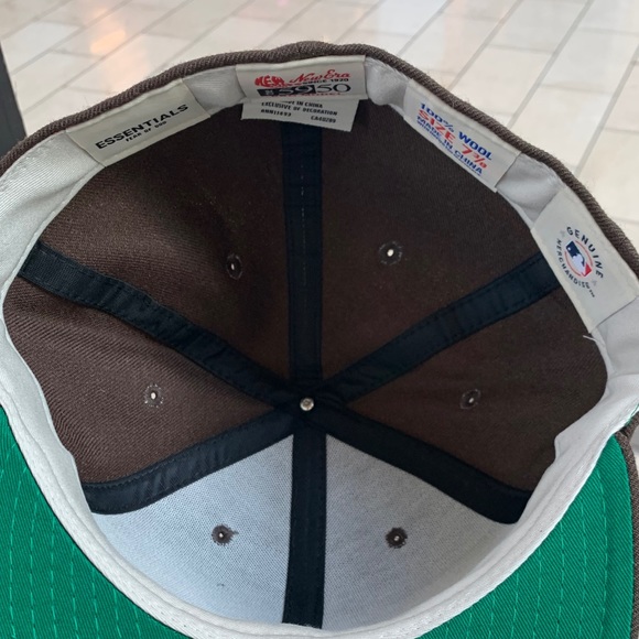 Fear of God Essentials/New Era fitted cap - Picture 3 of 4